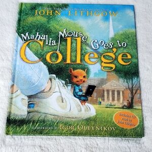 Mahalia Mouse Goes to College Book W/cd